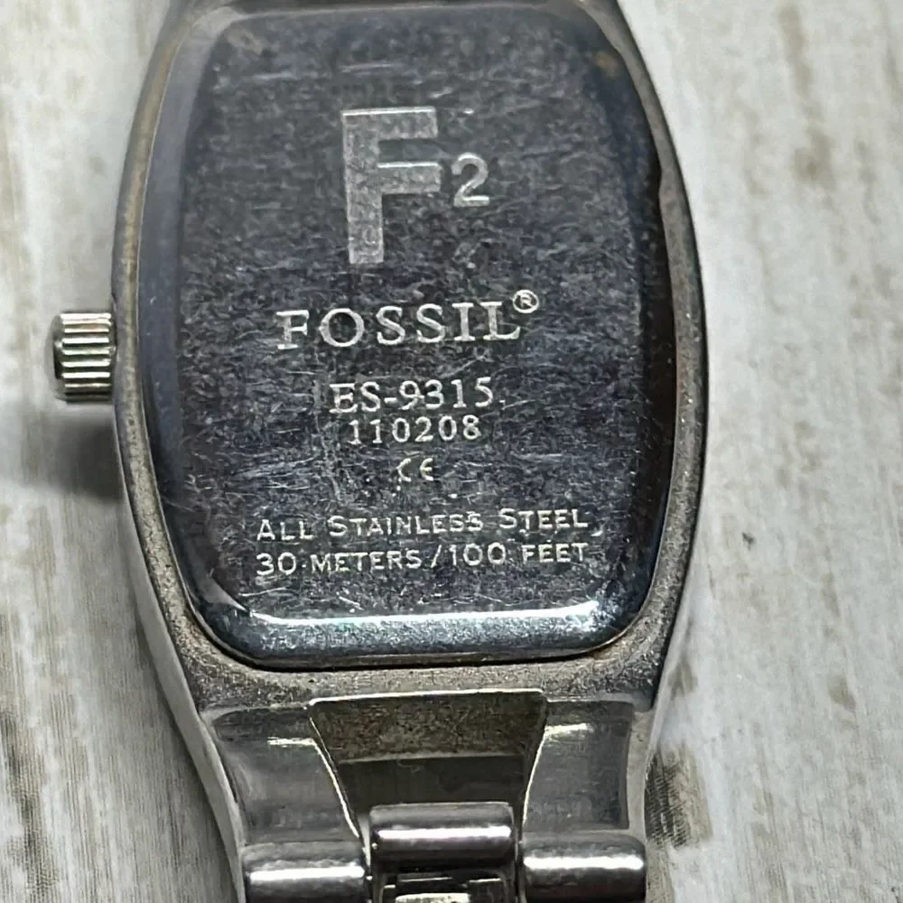 Fossil F2 Silver Tone Barrel Case Blue Dial Women's Watch ES-9315‎ needs BATTERY